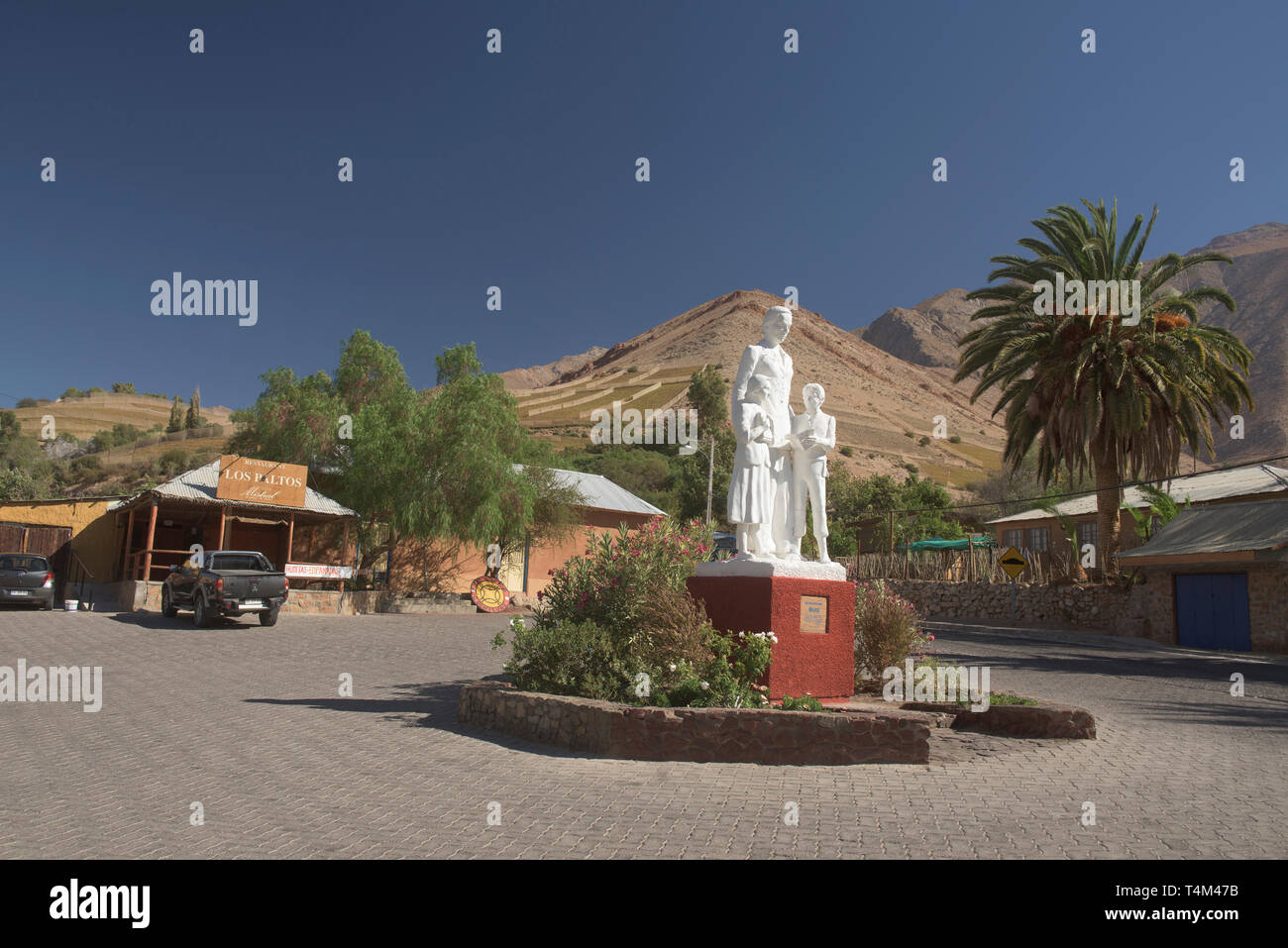 Statue Of Gabriela Mistral Famed Poet Of The Elqui Valley Monteverde Chile Stock Photo Alamy