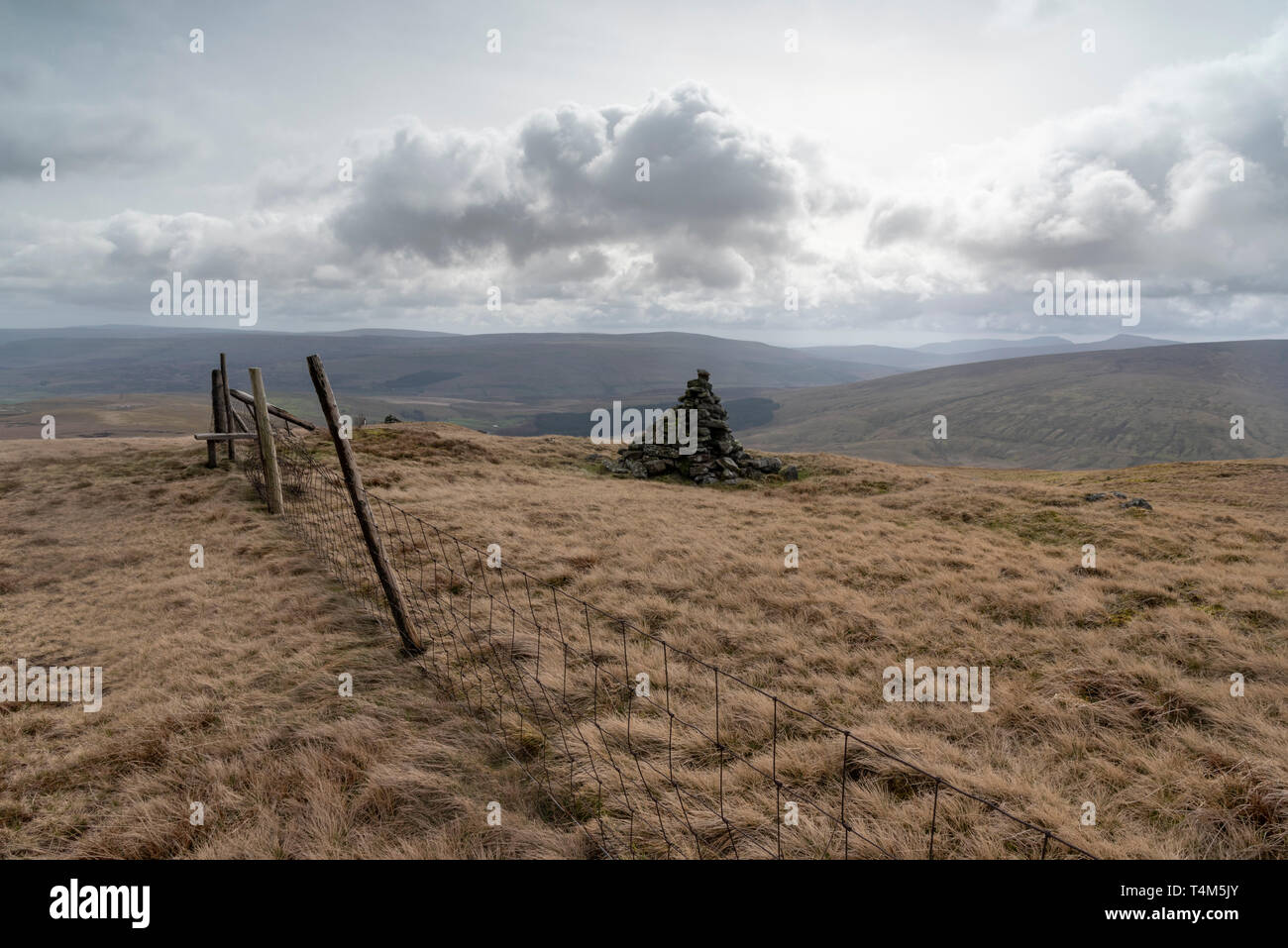 Simple cairn on the summit of Swarth Fell, Mallerstang, Cumbria Stock Photo
