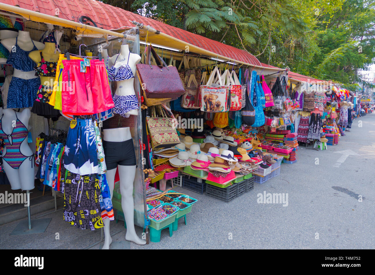 Souvenir and clothing stalls for tourists, Soi Damnoen Kasam, Hua Hin, Thailand Stock Photo