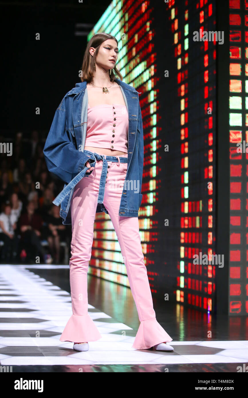 Avangard Model Female model wearing pink jacket hi-res stock photography and images ...