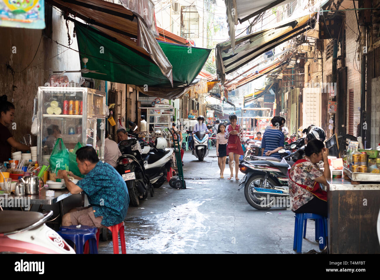 Side street near the Psar O Russei market, Phnom Penh, Cambodia, Southeast Asia, AsiaPhnom Penh, Cambodia, Southeast Asia, Asia Stock Photo