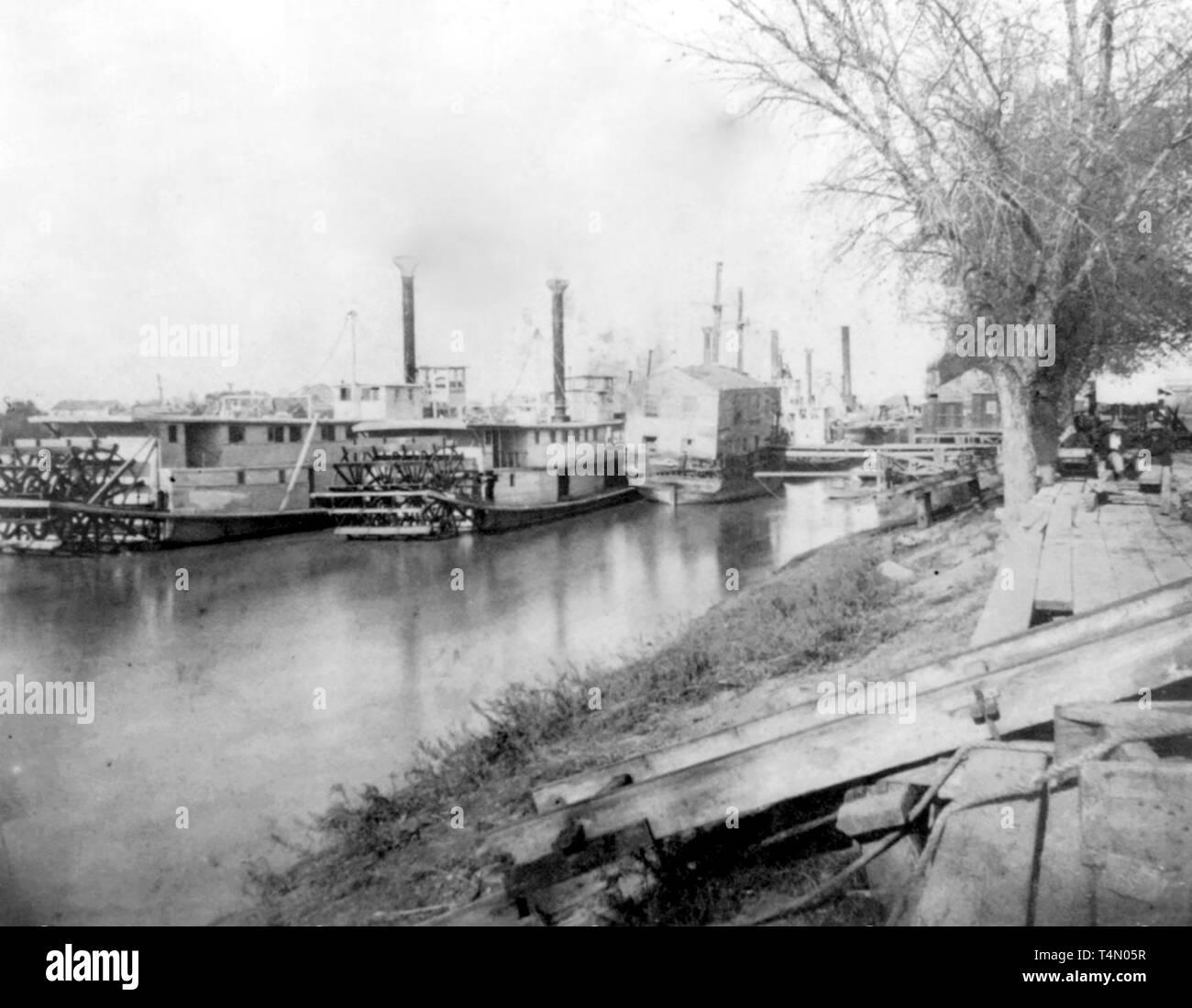 California History - The Levee and Steamers at Sacramento City ca. 1866 Stock Photo