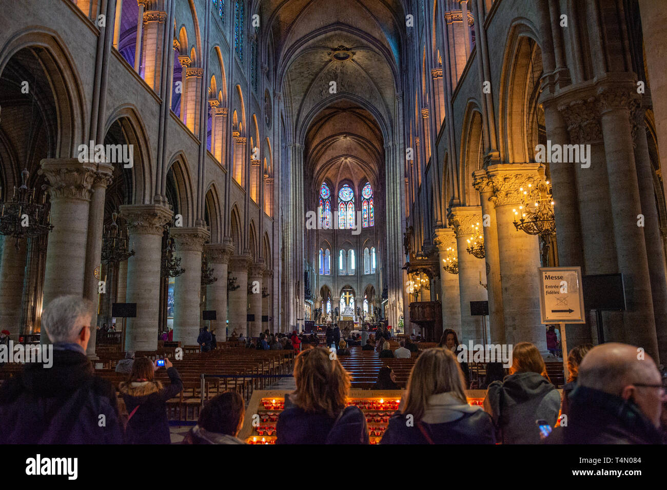 Inside the Notre Dame Cathedral. Details of the interior of Notre Dame de  Paris in the Cathedral of Our Lady of Chartres (Cathedrale Notre-Dame Stock  Photo - Alamy