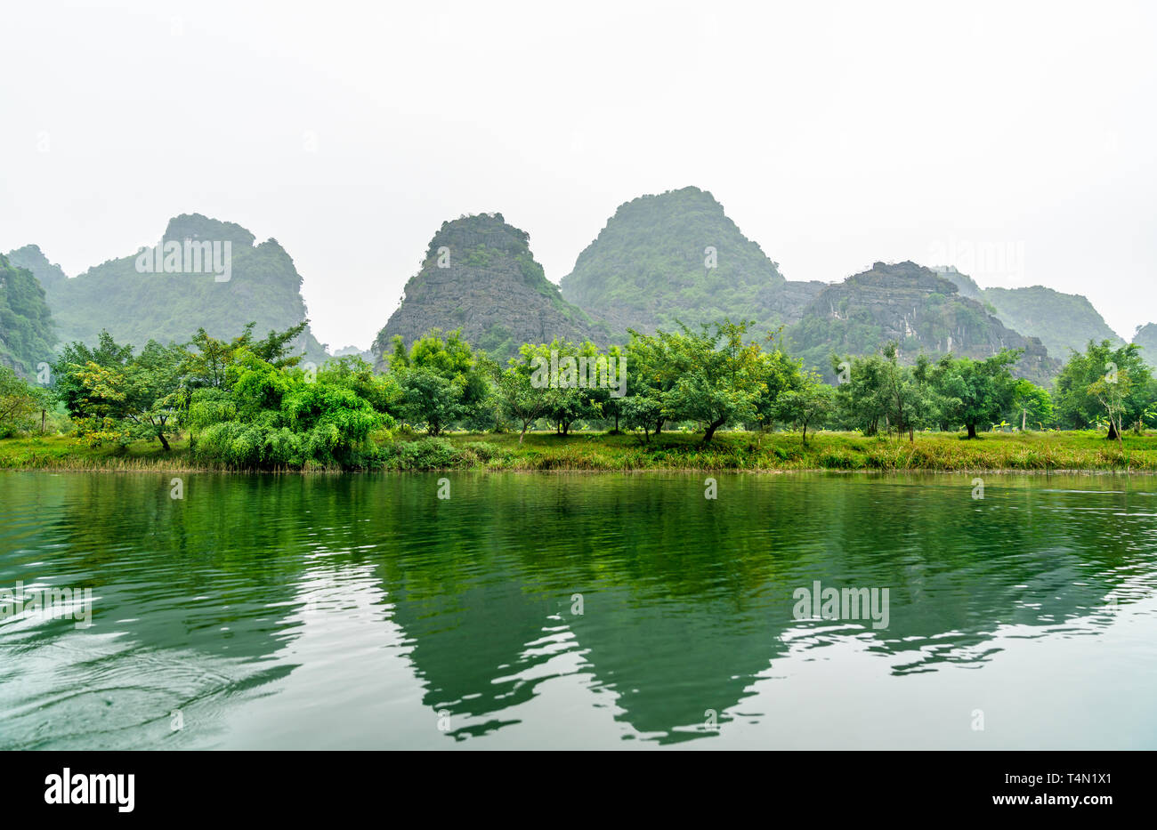 TRANG AN SCENIC COMPLEX GUIDE visual data 7