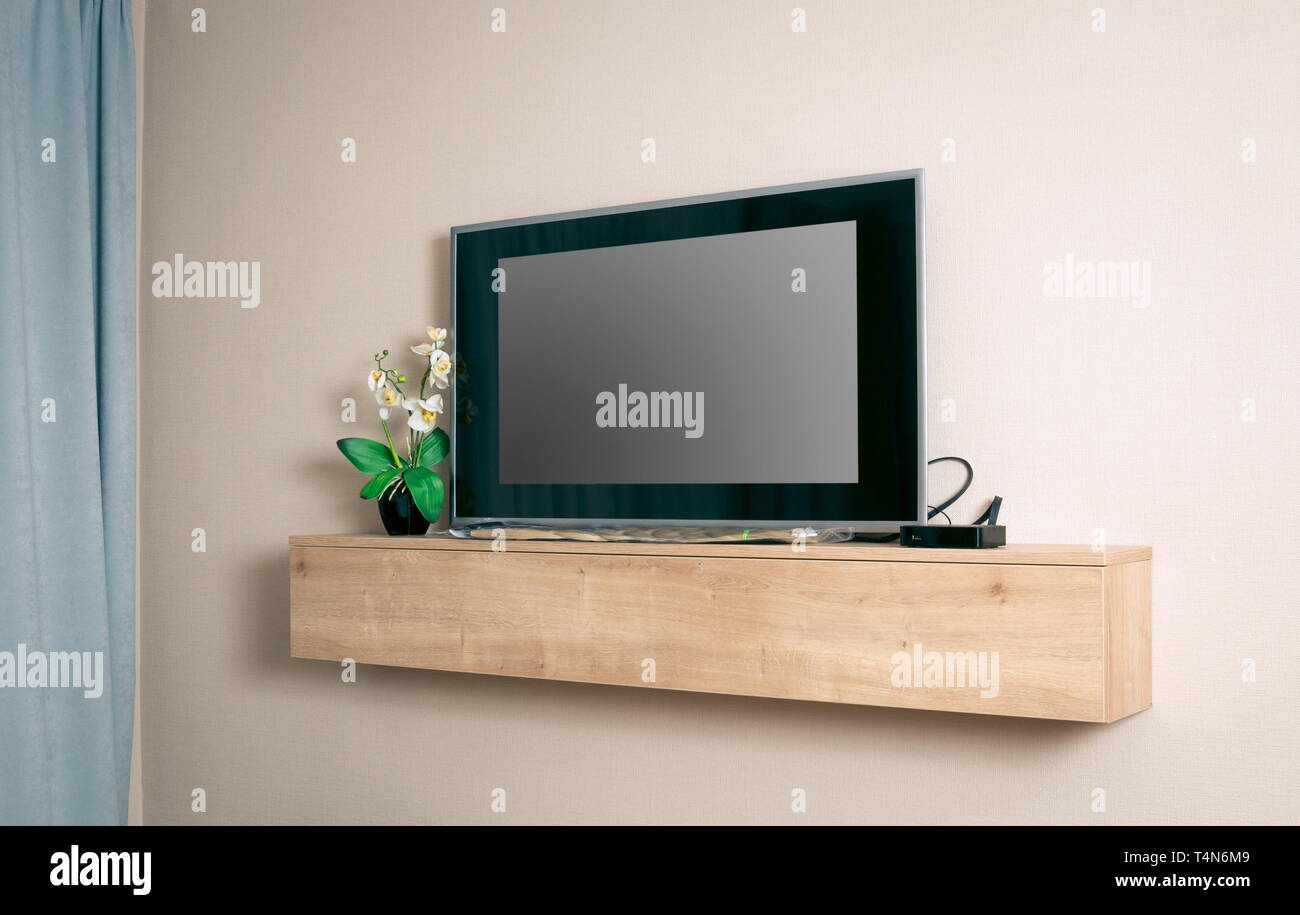Lcd tv farnichar deals