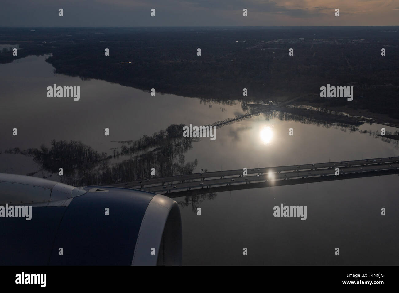Mississippi river bridge aerial hi-res stock photography and images - Alamy