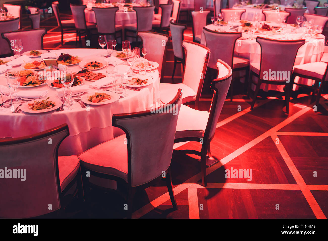 Luxury, elegant wedding reception table arrangement, floral centerpiece