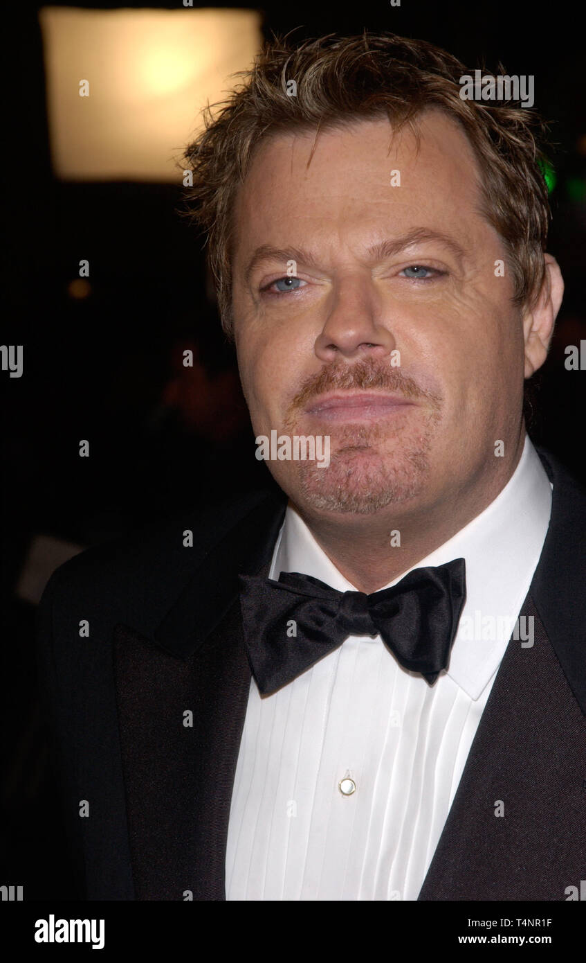 LOS ANGELES, CA. December 08, 2004:  Actor/comedian EDDIE IZZARD at the Hollywood premiere of Ocean's Twelve. Stock Photo