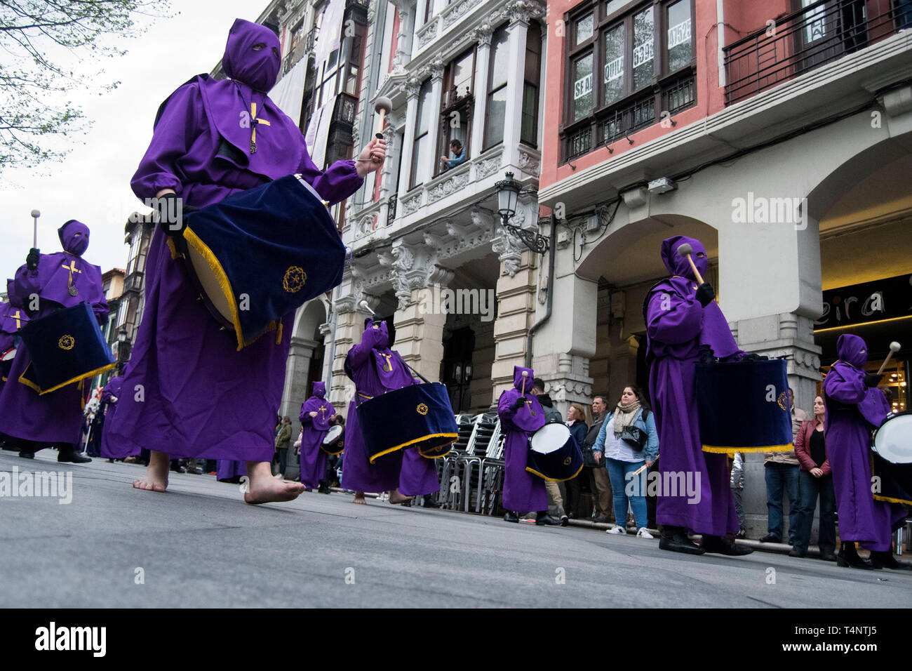 Procesión del encuentro de Semana Santa en Avilés, Asturias. Stock Photo