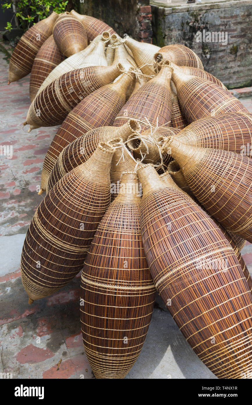 Rattan fish trap hires stock photography and images Alamy