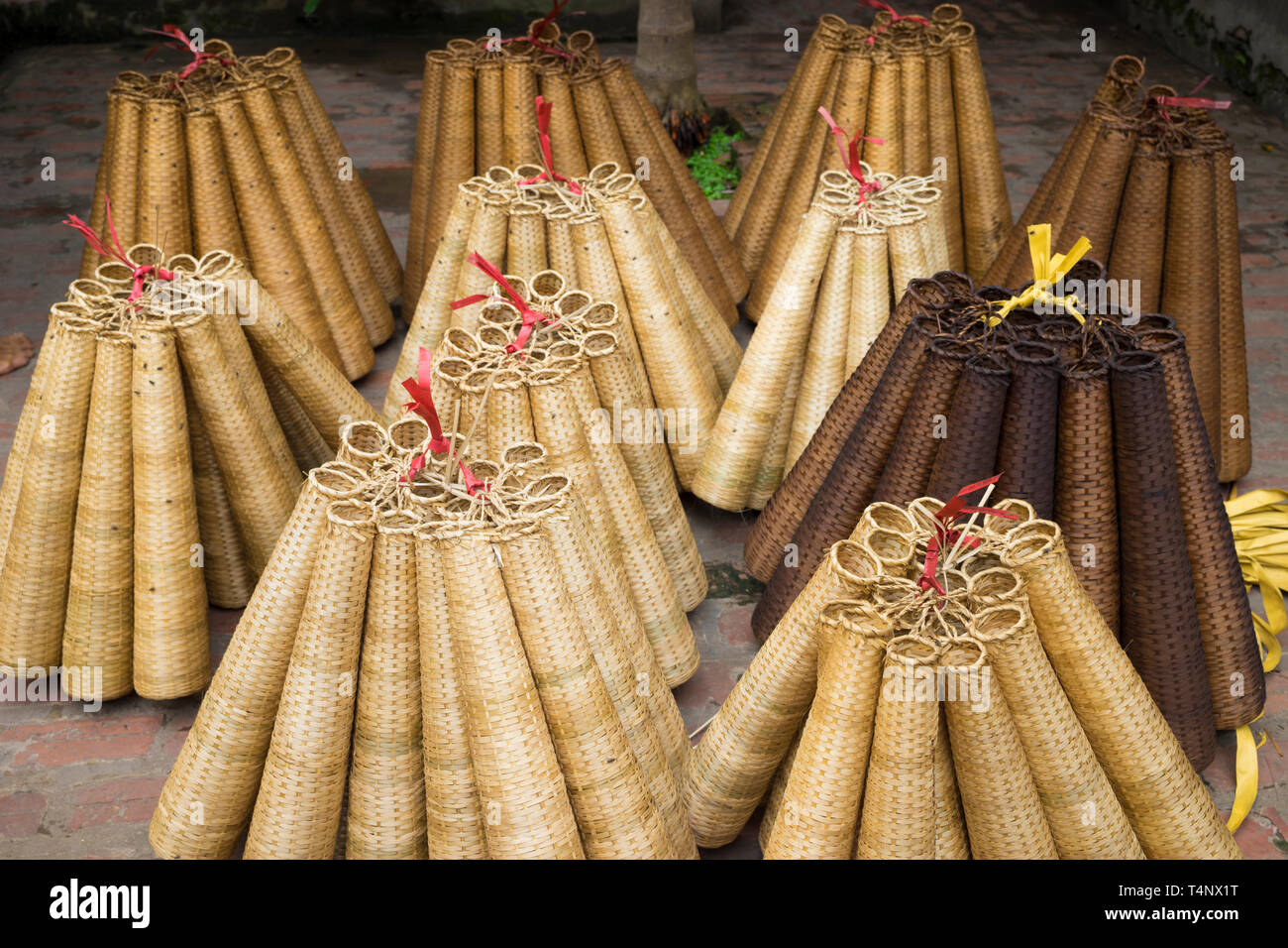Vietnam bamboo weaving hi-res stock photography and images - Alamy