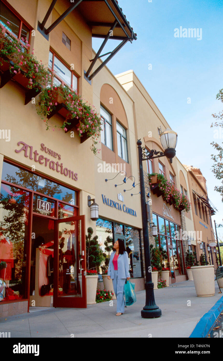 California Golden State,Southern California,Pacific,Santa Clarita,Town Center,centre,Asian woman,female,shopping shopper shoppers shop shops market ma Stock Photo