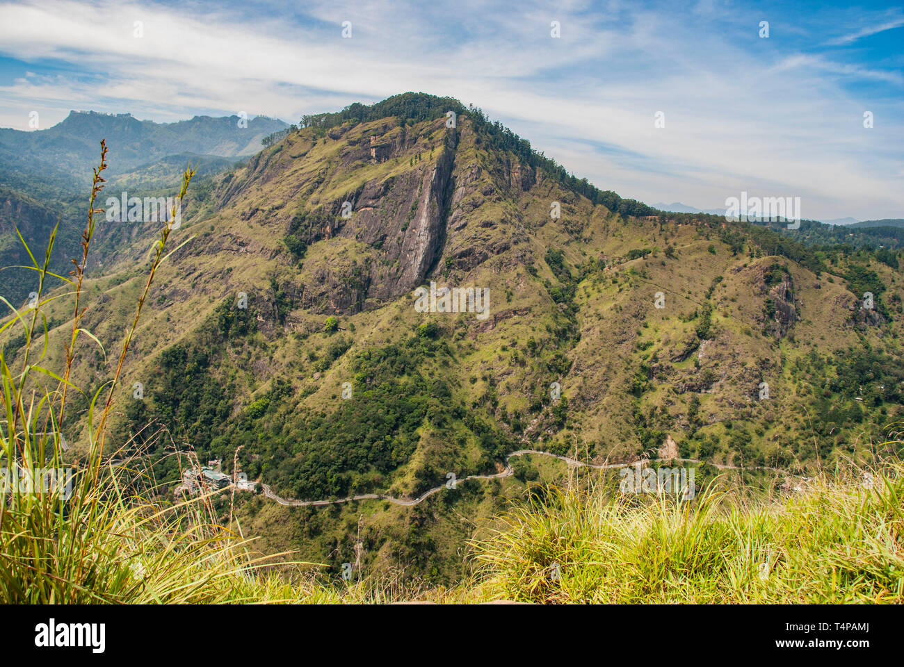 View from Little Adam's peak in Ella in Sri Lanka Stock Photo - Alamy