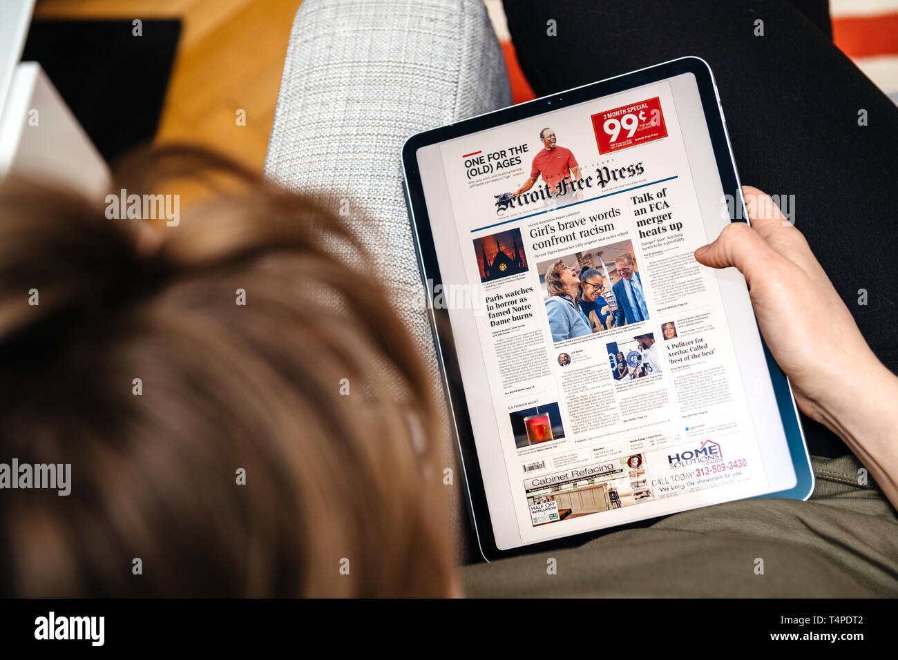 Paris France Apr 15 2019 Woman Reading Detroit Free Press On Ipad Pro Apple News Plus
