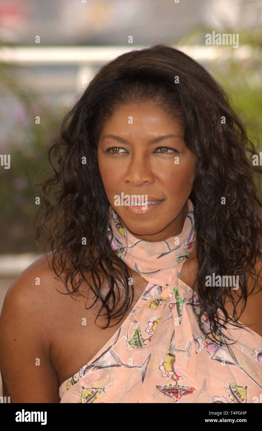 CANNES, FRANCE. May 22, 2004: Singer NATALIE COLE at photocall for her new movie De-Lovely which is the closing film of the 57th Festival de Cannes. Stock Photo
