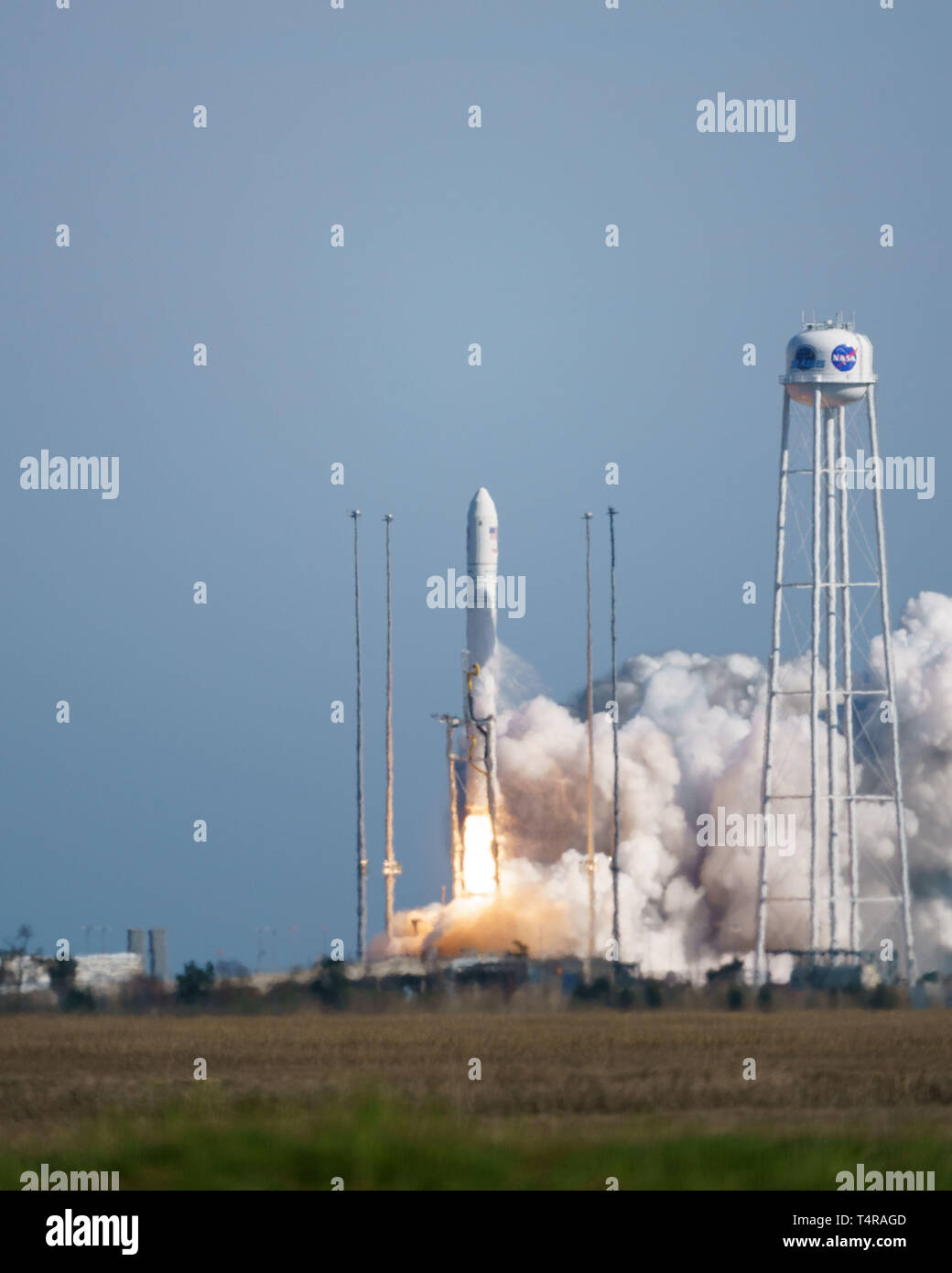 Wallops Island, Virginia, USA. 17th Apr, 2019. The Antares rocket carrying the Cygnus cargo spacecraft lifts off from NASA's Wallops Flight Facility in Wallops Island, Virginia, the United States, on April 17, 2019. A U.S. rocket was launched on Wednesday from NASA's Wallops Flight Facility on Virginia's Eastern Shore, carrying cargo with the space agency's resupply mission for the International Space Station (ISS). The Antares rocket built by Northrop Grumman lifted off at 4:46 p.m. EDT, carrying the Cygnus cargo spacecraft to the ISS. Credit: Xinhua/Alamy Live News Stock Photo