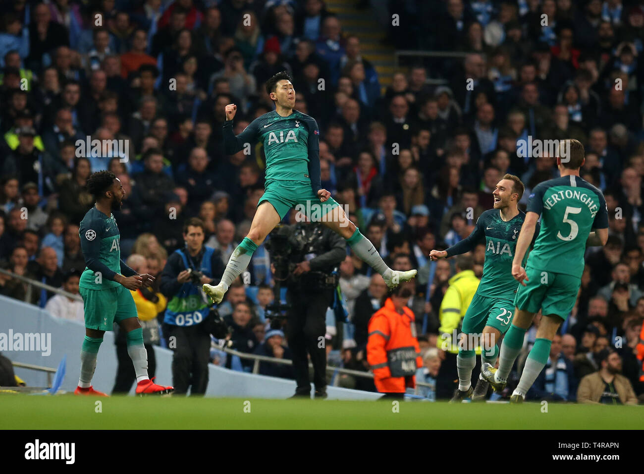 Tottenham Hotspur's Heung-Min Son with new sponsor design on shirt during  the English Premier League soccer match between Tottenham Hotspur and  Manche Stock Photo - Alamy