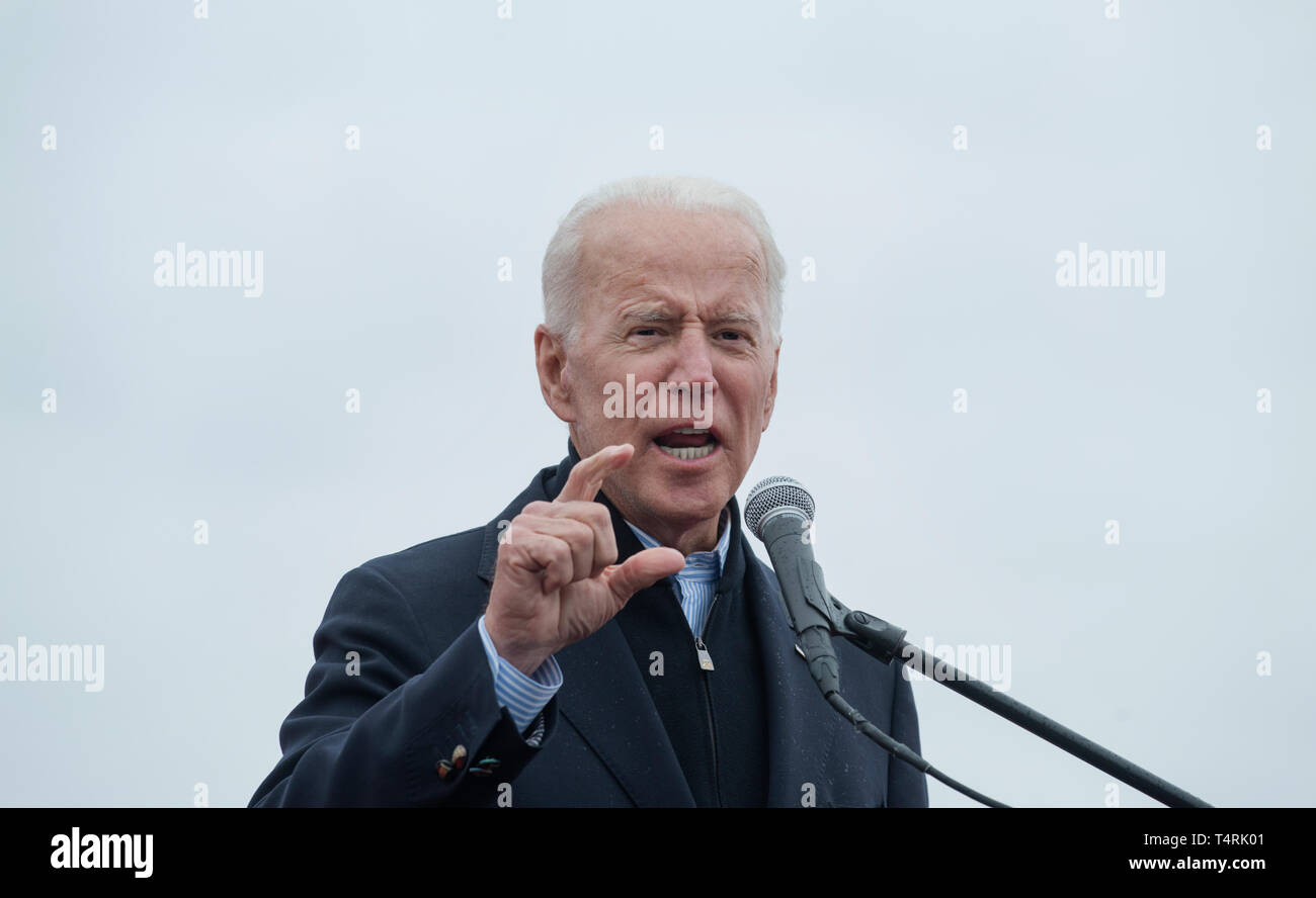 Dorchester, Massachusetts, USA. 18th April, 2019.  Former U.S. vice president and possible 2020 Democratic presidential candidate, Joe Biden, speaking to over 1,000 striking grocery store workers. Credit: Chuck Nacke/Alamy Live News Stock Photo