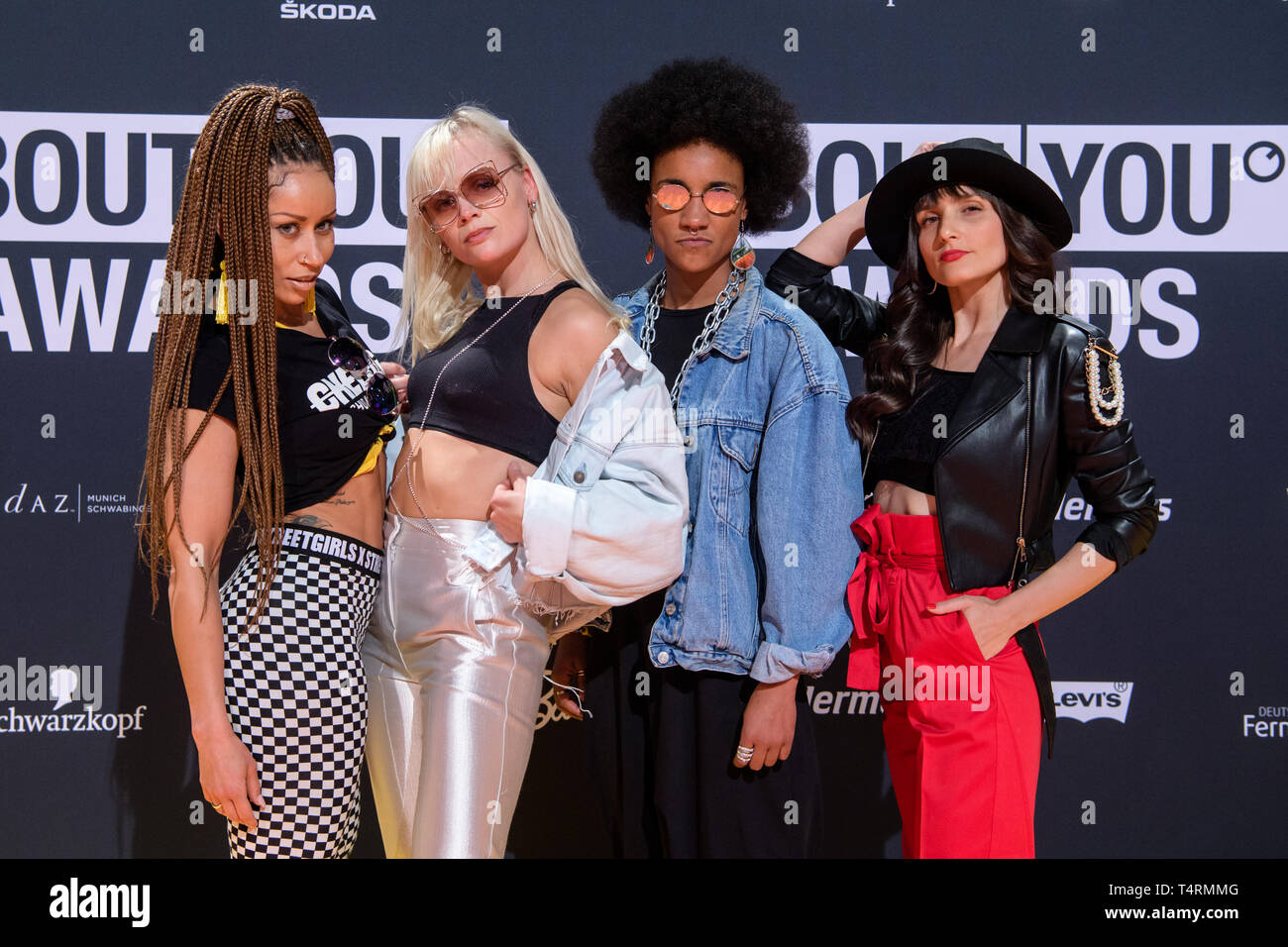 18 April 2019, Bavaria, Grünwald: The band chief boss with Sofie Baila (l-r), dancer Maike Mohr, singer Alice Martin and Andra Kennedy come to the presentation of the 'About you' awards to the social media personalities of the year in the Bavaria film city. Photo: Matthias Balk/dpa Stock Photo