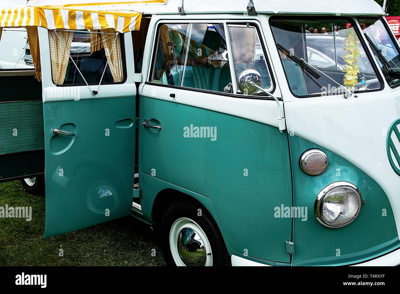 Vw Badge Stock Photos Vw Badge Stock Images Page 3 Alamy