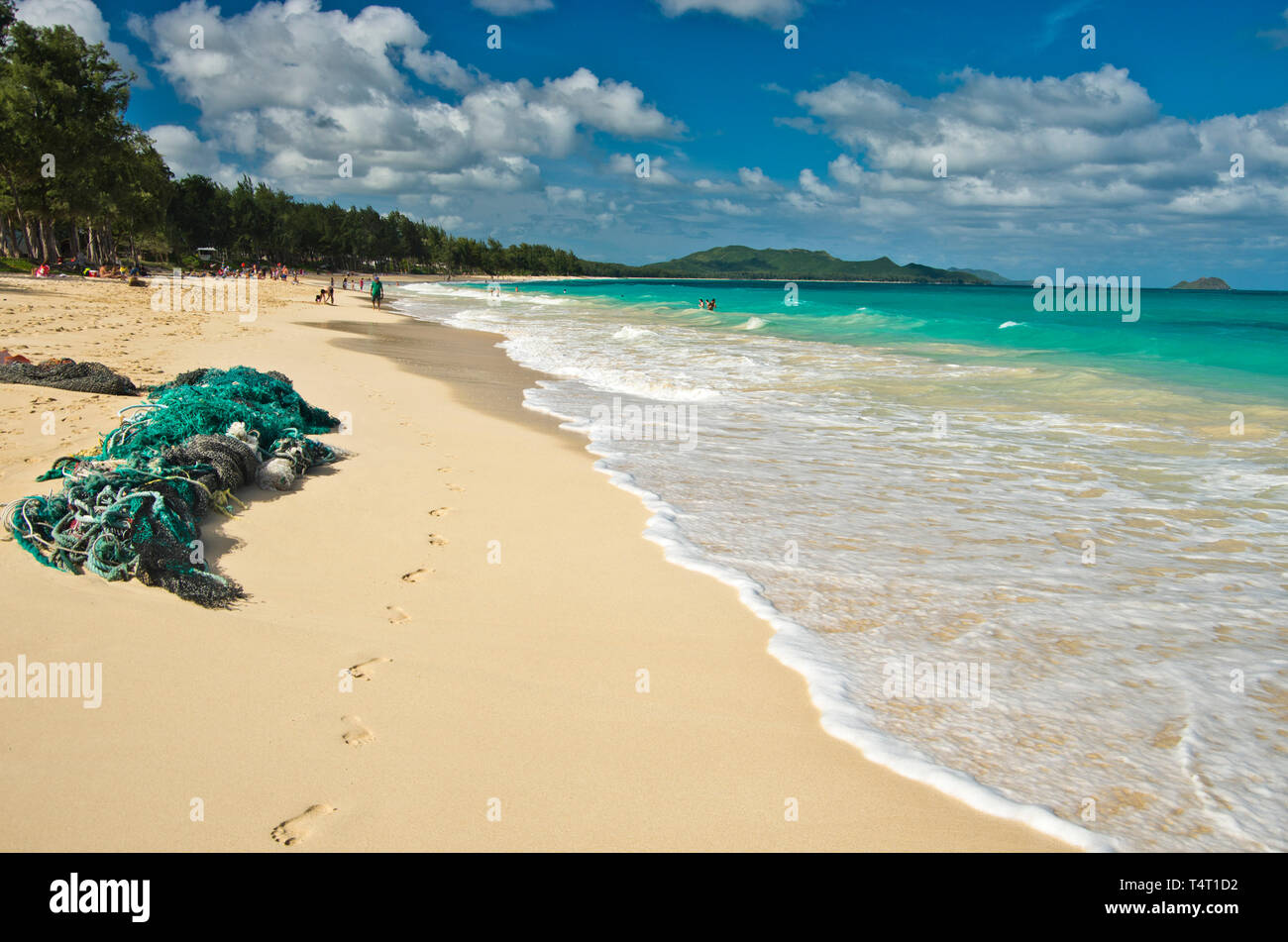 fishing net, oahu beach, california Stock Photo Alamy