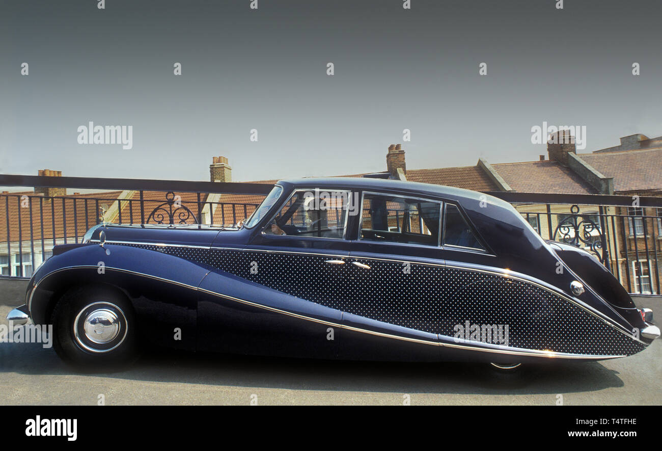 1951 Daimler  Golden Limousine with star designed paintwork owned by Lady Docker Stock Photo