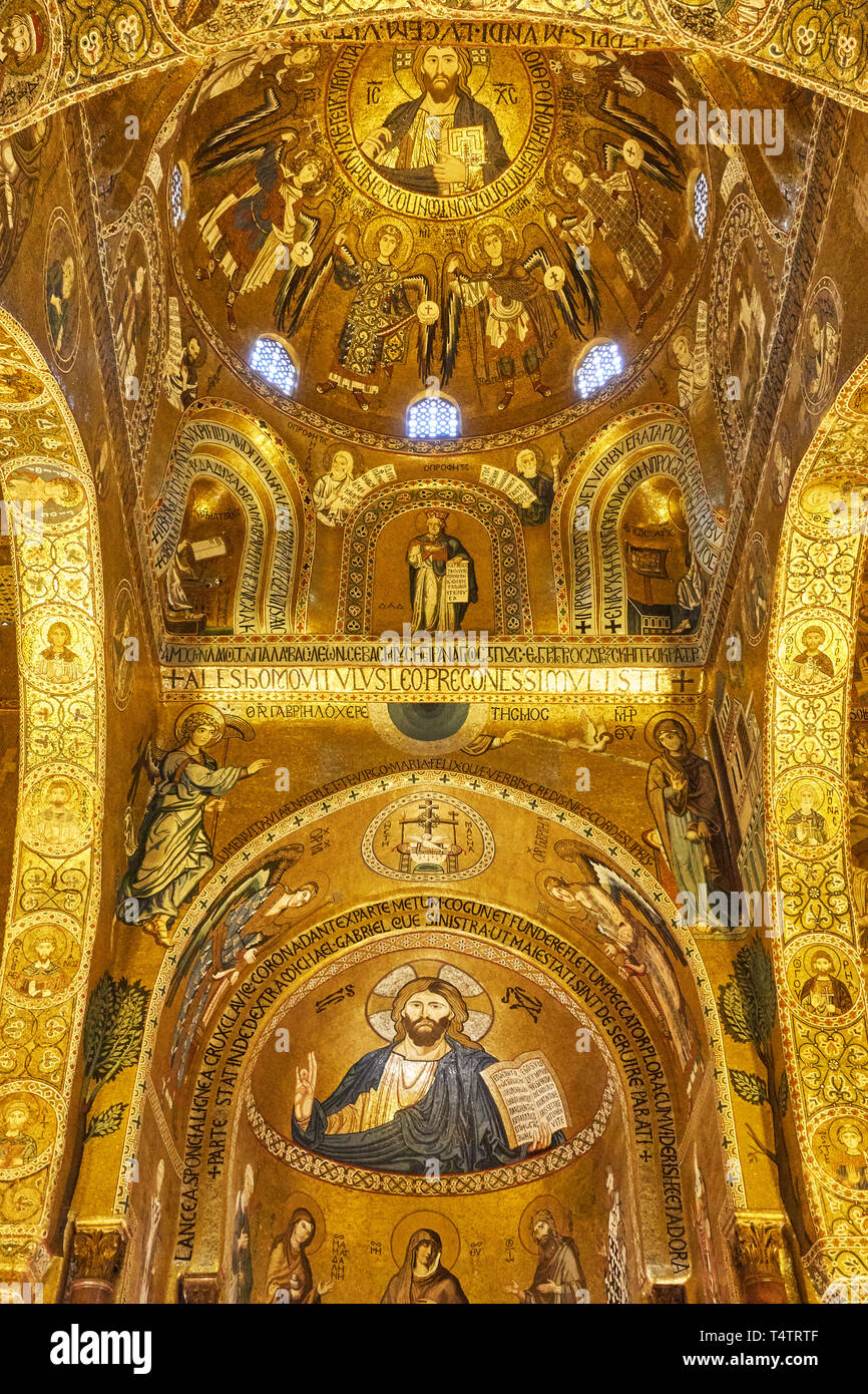Byzantine mosaics in The Palatine Chapel (It. Cappella Palatina) in  the Palazzo Reale in Palermo, Italy Stock Photo