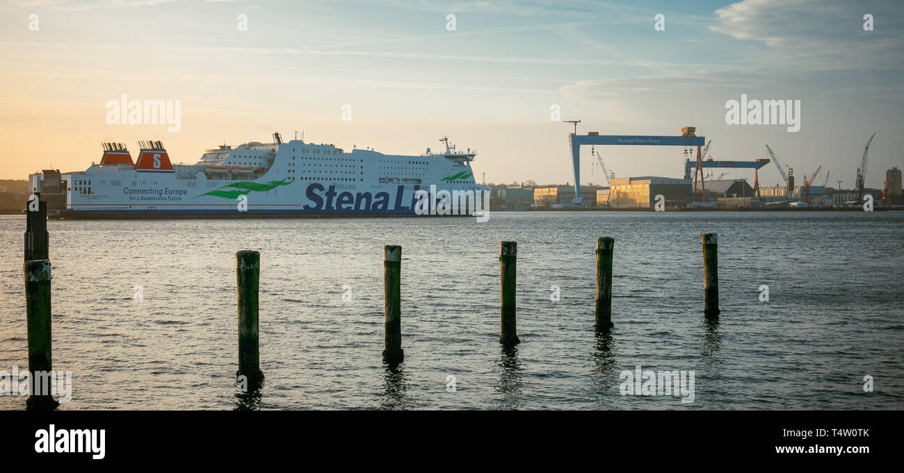 Einfahrt Stenaline in den Kieler Hafen / Stenaline arrives in Kiel Stock Photo