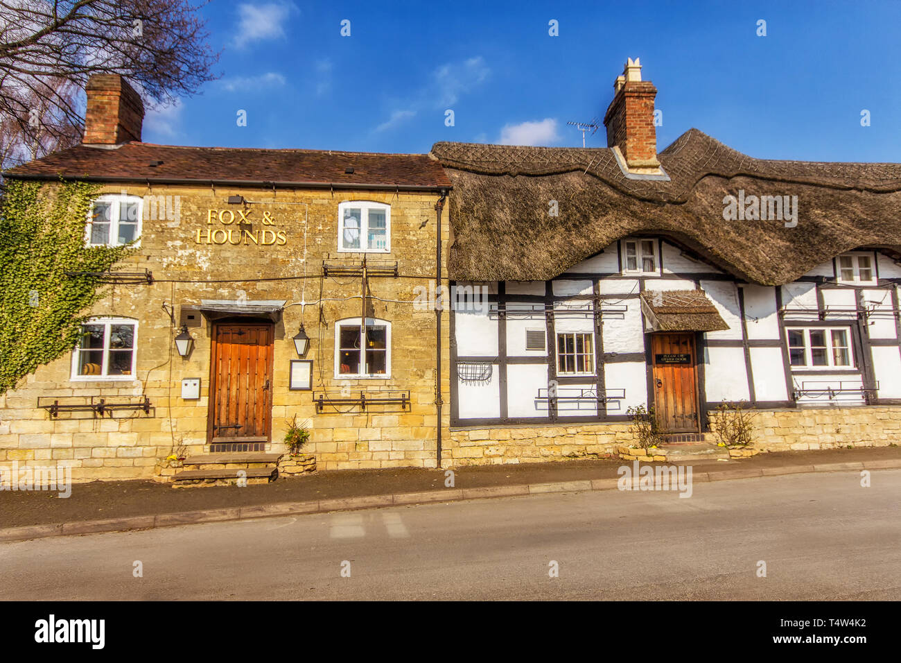 The Fox & Hounds Pub/Restaurant in Bredon, Worcestershire, England Stock Photo