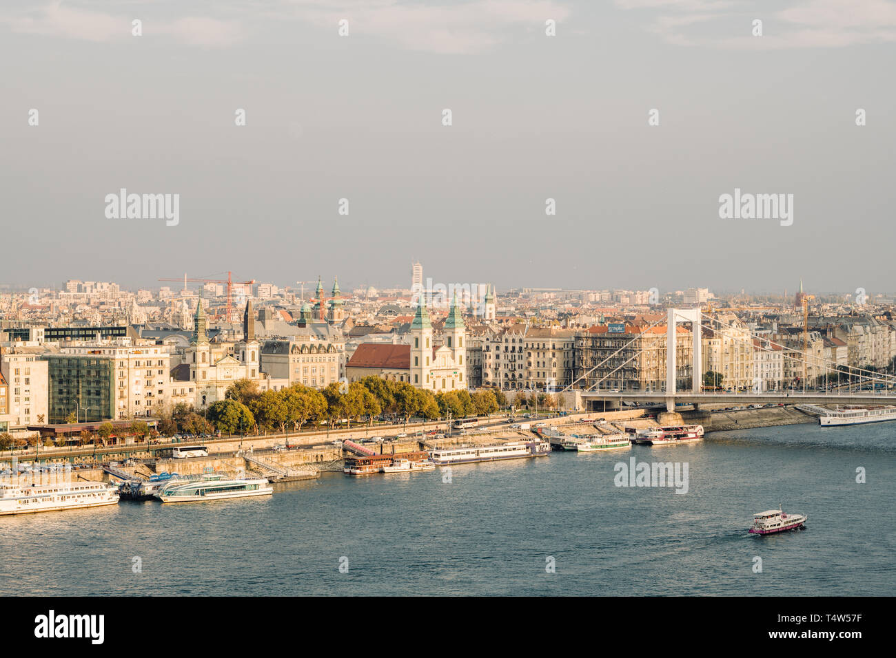danube view apartment budapest