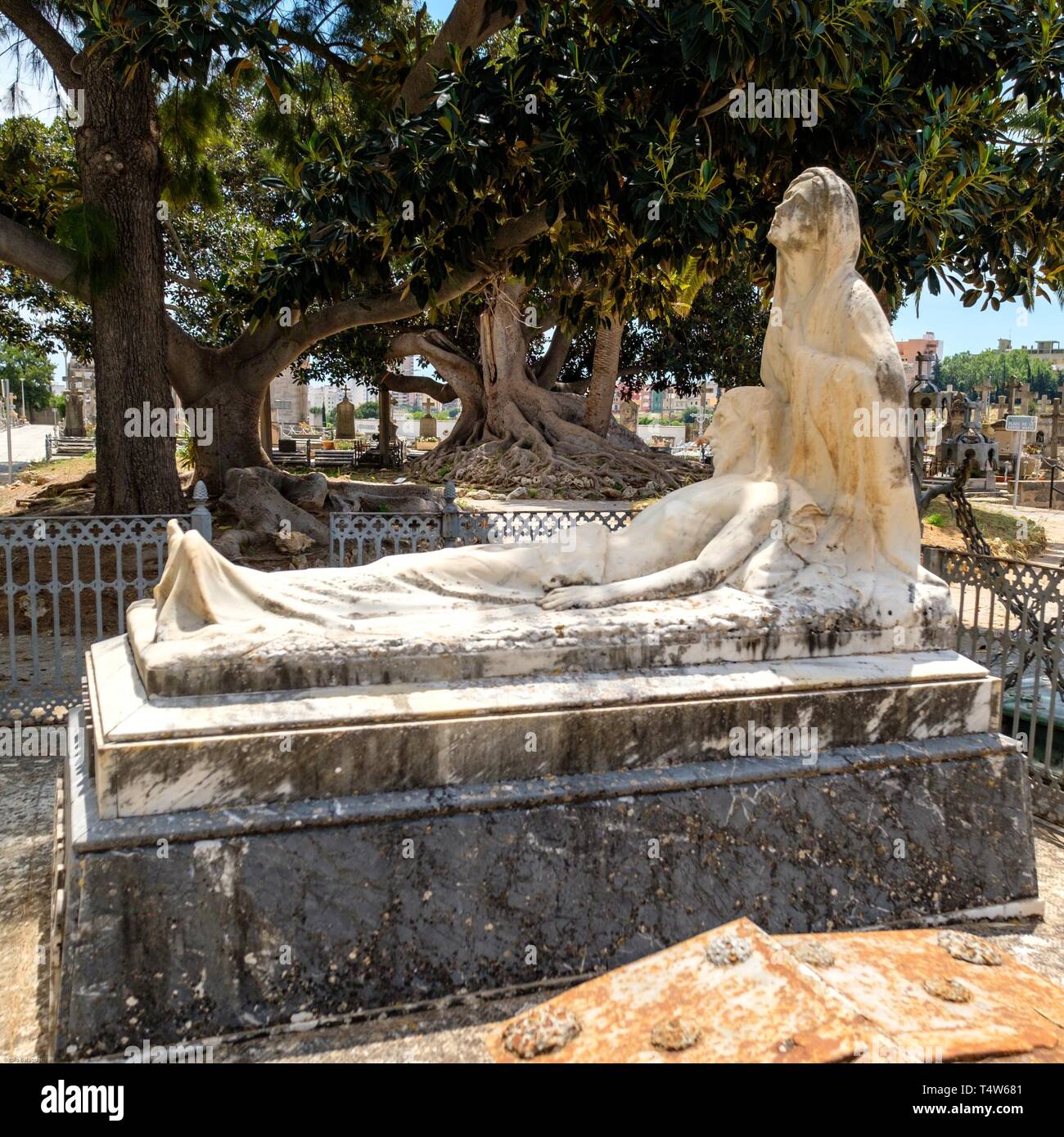 Pietat, tumba de la familia Rosselló, Miquel Arcas, Cementerio