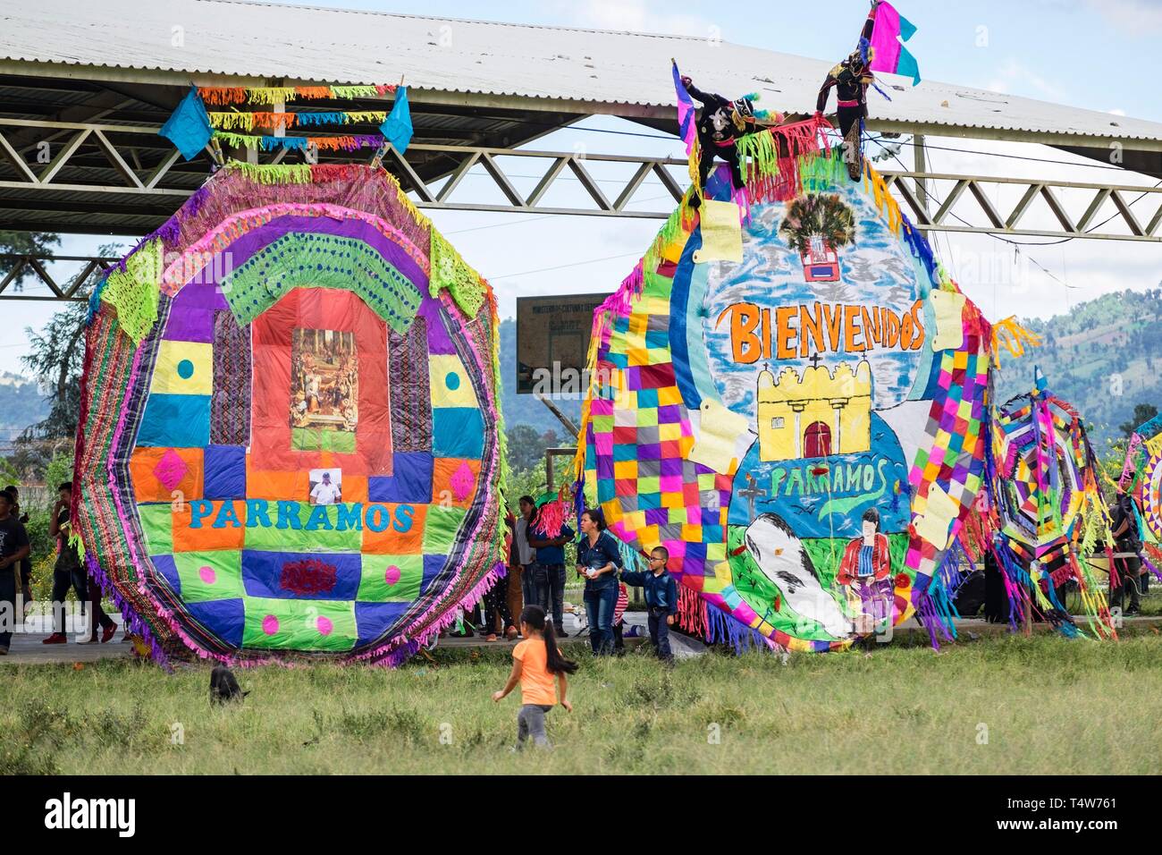 Festival De Barriletes Gigantes Cometas Gigantes Sumpango Republica De Guatemala America Central Stock Photo Alamy