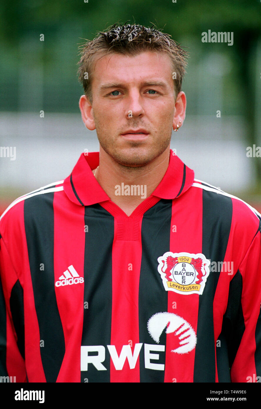 Bernd schneider leverkusen hi-res stock photography and