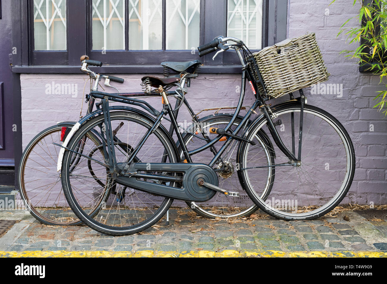 Two bicycles in Kynance Mews, South Kensington, SW7, London. England Stock Photo