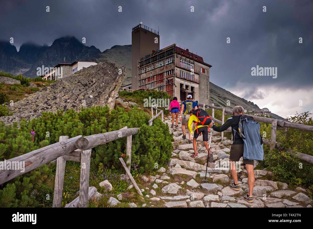 Hiking from Hrebienok to Skalnaté pleso Stock Photo - Alamy