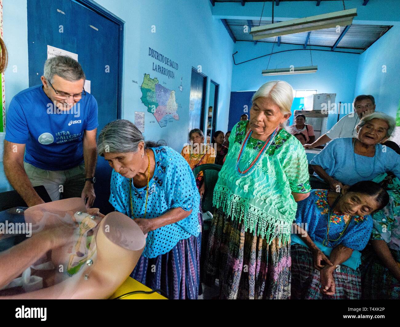 formacion de comadronas, centro de salud de lancetillo, La Parroquia, Quiche, República de Guatemala, América Central. Stock Photo