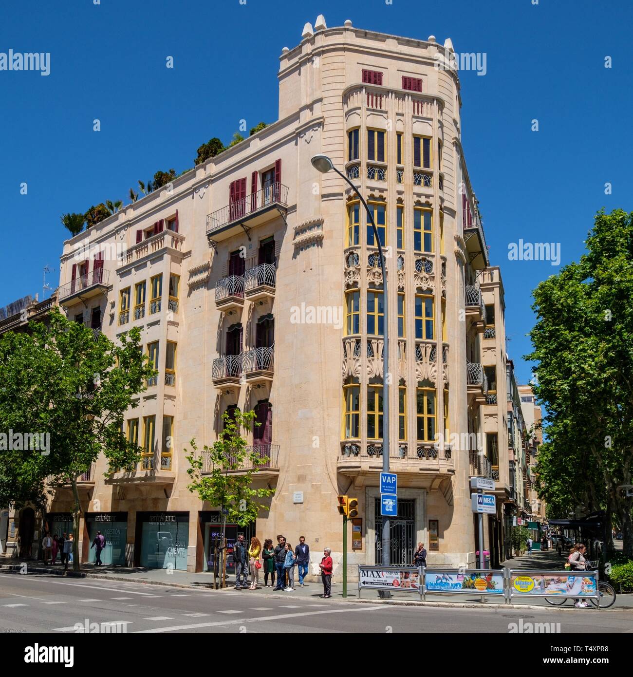 Can Segura, edificio modernista, Francesc Roca i Simó en el año 1908, Palma,  Mallorca, balearic islands, Spain Stock Photo