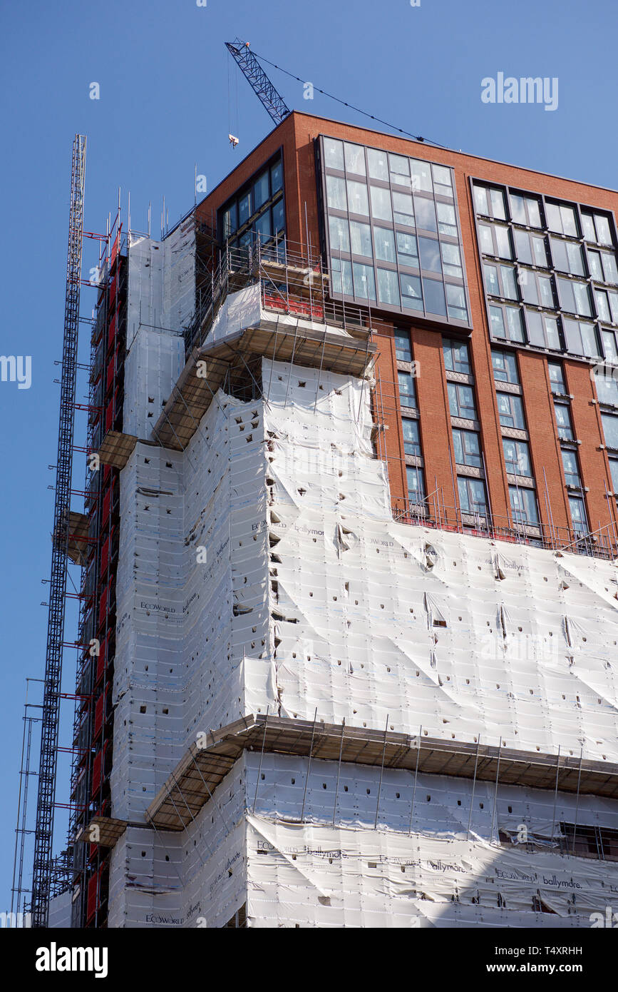 Skyscraper under construction in Nine Elms, London Stock Photo Alamy