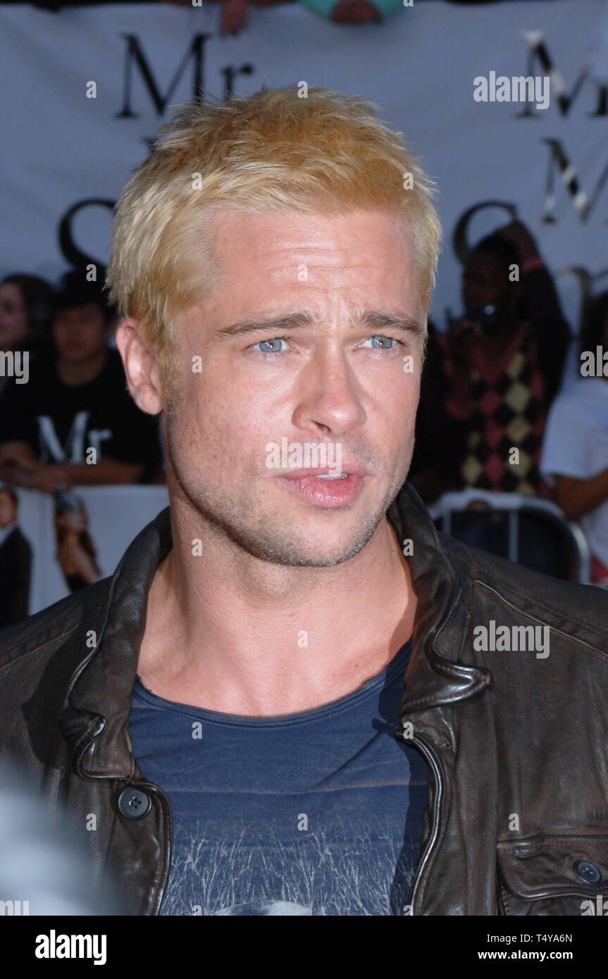 LOS ANGELES, CA. June 07, 2005: Actor BRAD PITT at the world premiere