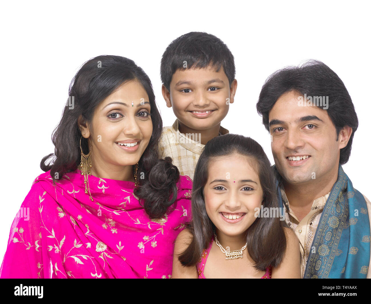 traditional-indian-family-portrait