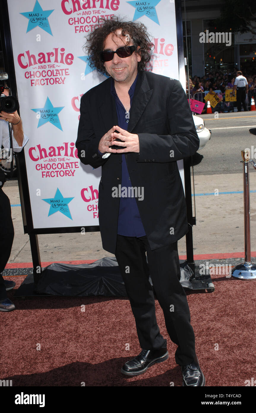 LOS ANGELES, CA. July 10, 2005: Director TIM BURTON at the world premiere,  in Hollywood, of his new movie Charlie and the Chocolate Factory. © 2005  Paul Smith / Featureflash Stock Photo - Alamy