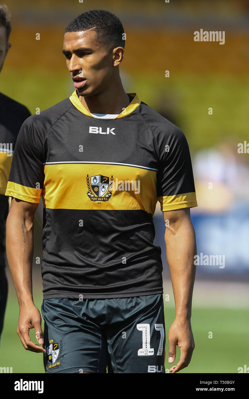 Burslem, Stoke-on-Trent, UK. 19th Apr, 2019. Port Vale forward Danny Elliott (17) during the EFL Sky Bet League 2 match between Port Vale and Stevenage at Vale Park, Burslem, England on 19 April 2019. Photo by Jurek Biegus. Editorial use only, license required for commercial use. No use in betting, games or a single club/league/player publications. Credit: UK Sports Pics Ltd/Alamy Live News Stock Photo