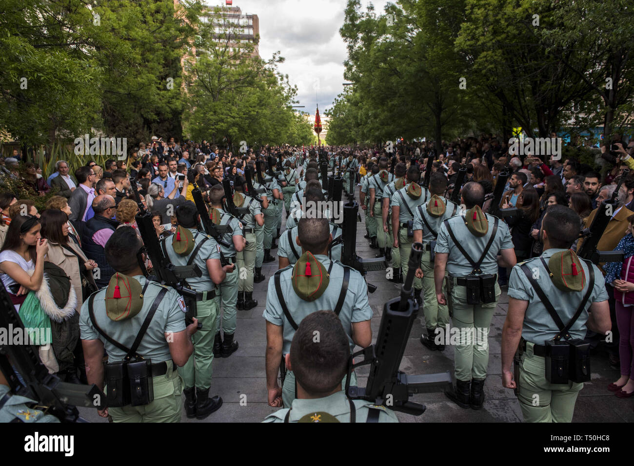 Granada, Spain. 19th Apr, 2019. Soldiers of ''La Legion'' are seen during the Good Friday procession in Granada, Spain.Every year thousands of christians believers celebrates the Holy Week of Easter with the crucifixion and resurrection of Jesus Christ. Credit: Carlos Gil/SOPA Images/ZUMA Wire/Alamy Live News Stock Photo