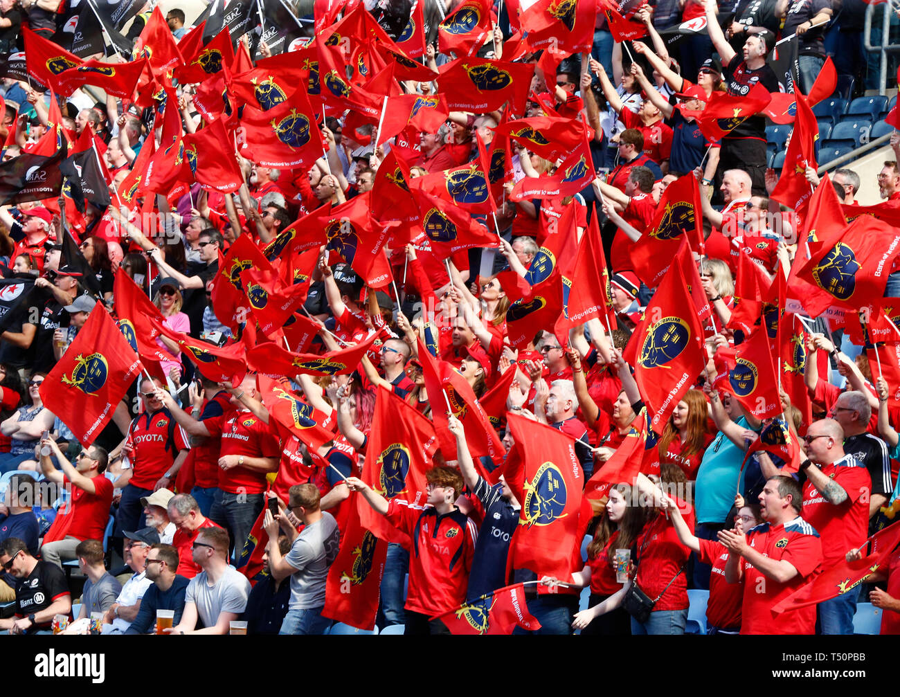 Coventry, UK. 20th Apr, 2019. Munster Fans during 2019 Heineken Champions Cup semi-final match between Saracens and Munster Rugby at Ricoh Arena, Coventry on 20/04/2019. Credit: Action Foto Sport/Alamy Live News Stock Photo
