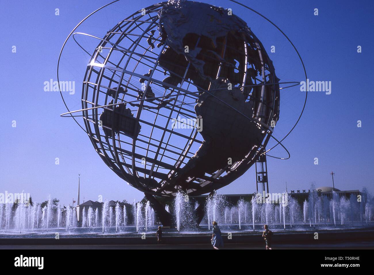 The Fountain of the Continents and central Unisphere, with several
