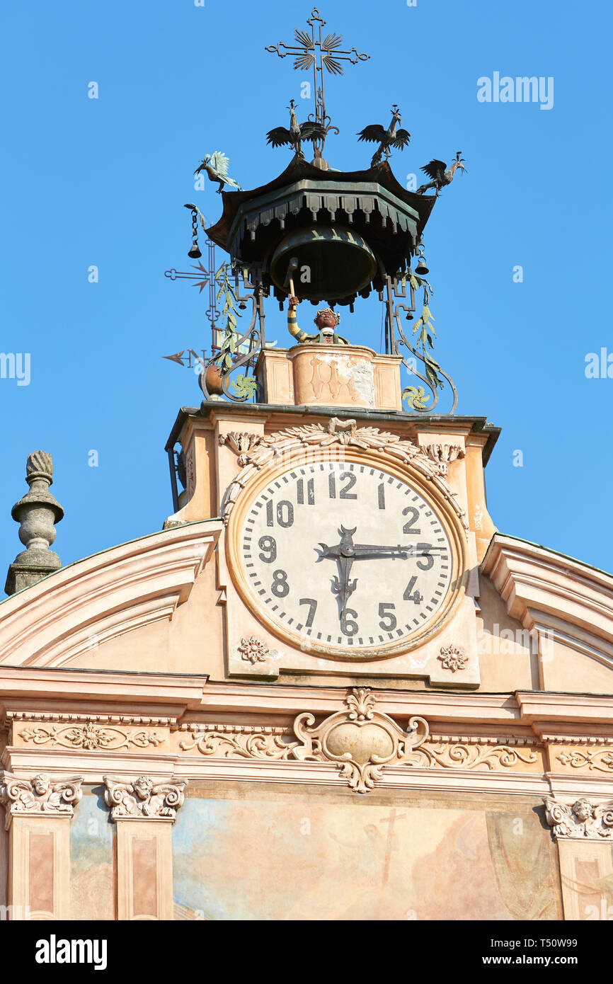 Automaton clock hi-res stock photography and images - Alamy
