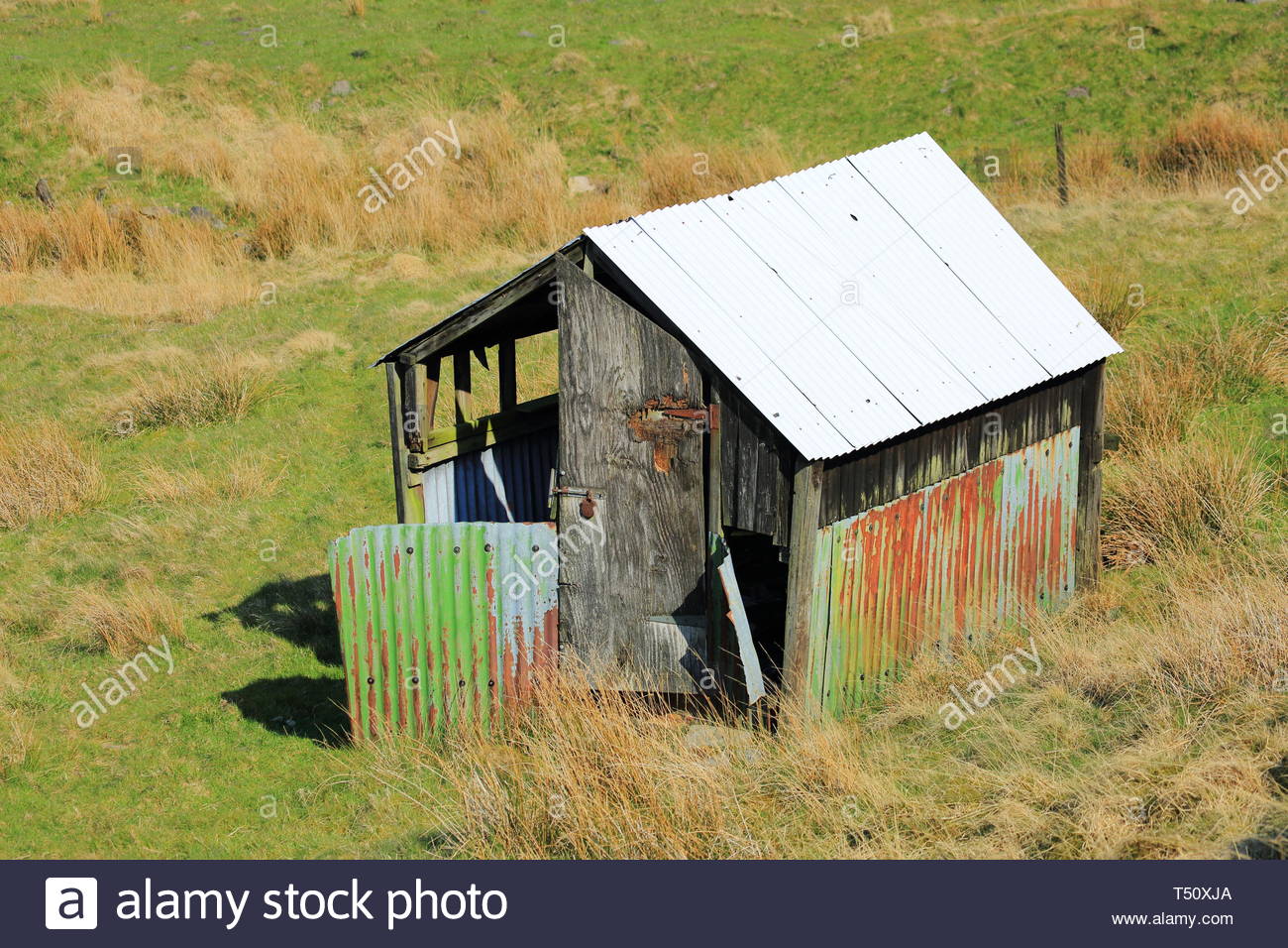 Tin Hut Building Stock Photos & Tin Hut Building Stock Images Alamy