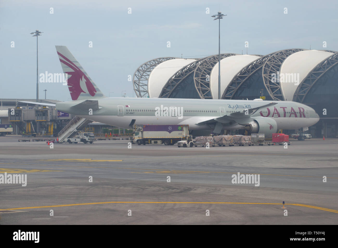 Qatar Airways Boeing 777 Stock Photos & Qatar Airways