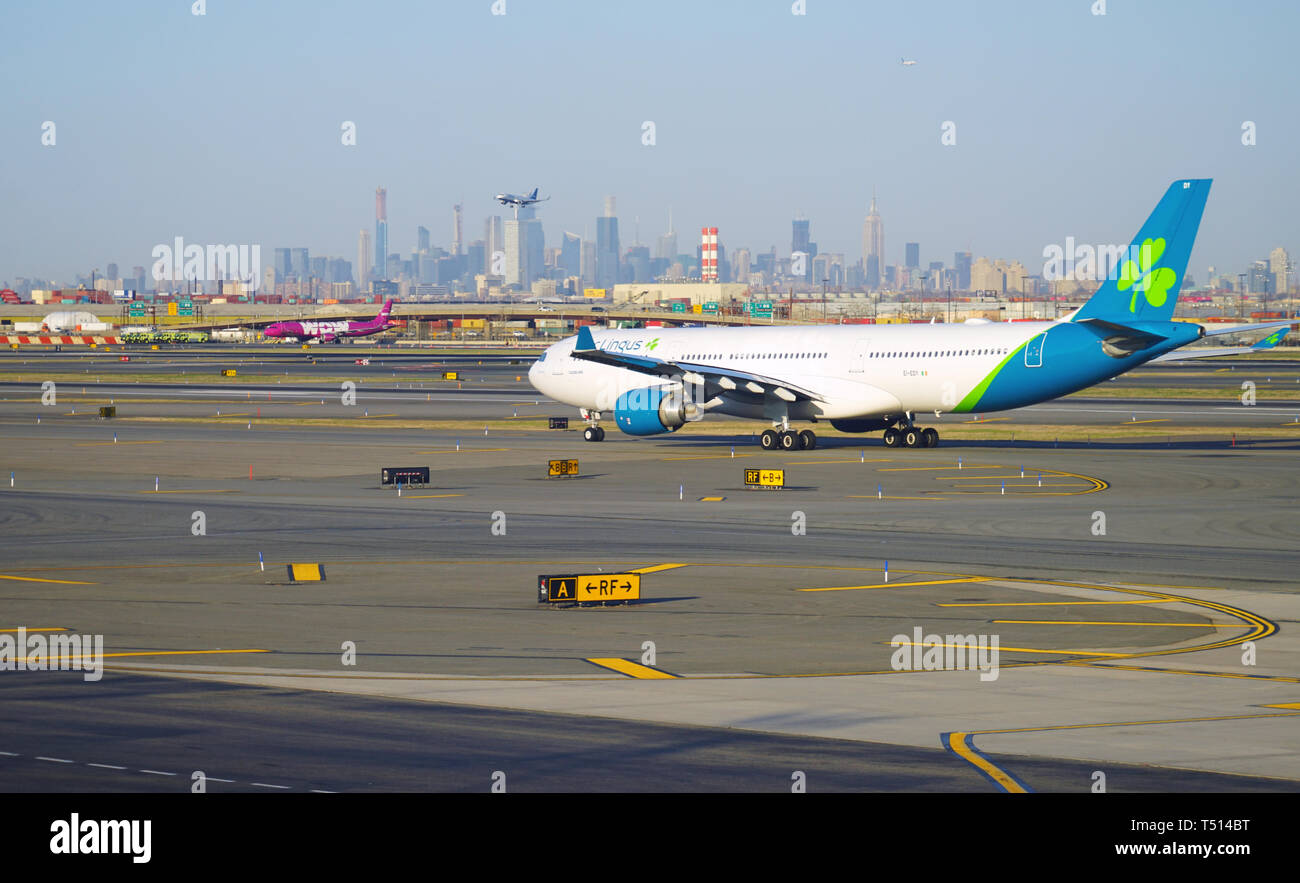 Aer Lingus Airbus A330 High Resolution Stock Photography And Images Alamy
