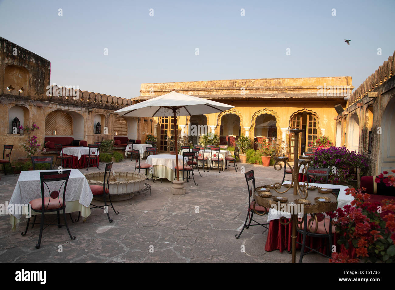 India, Rajasthan, Jaipur, Amber, Amber Fort and Wall Fortifications, Restaurant inside the fort Stock Photo